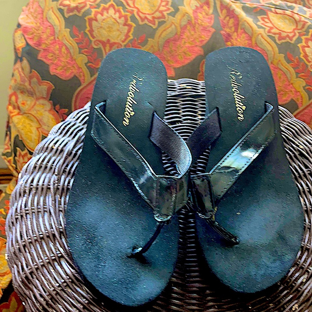 Redvolution platform flip flops